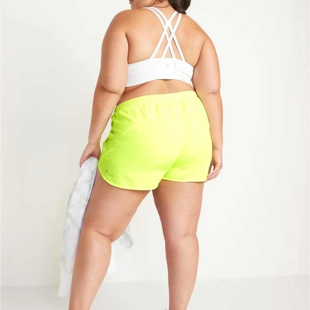 OLD NAVY Mid-Rise Dolphin-Hem Run 3” Inseam Shorts‎